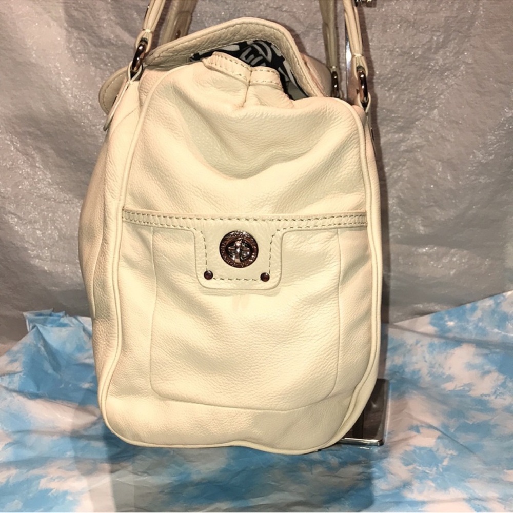 Marc by Marc Jacobs cream pebble leather purse - Picture 3 of 16